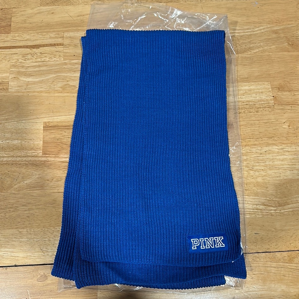 New Victoria’s Secret Blue Scarf